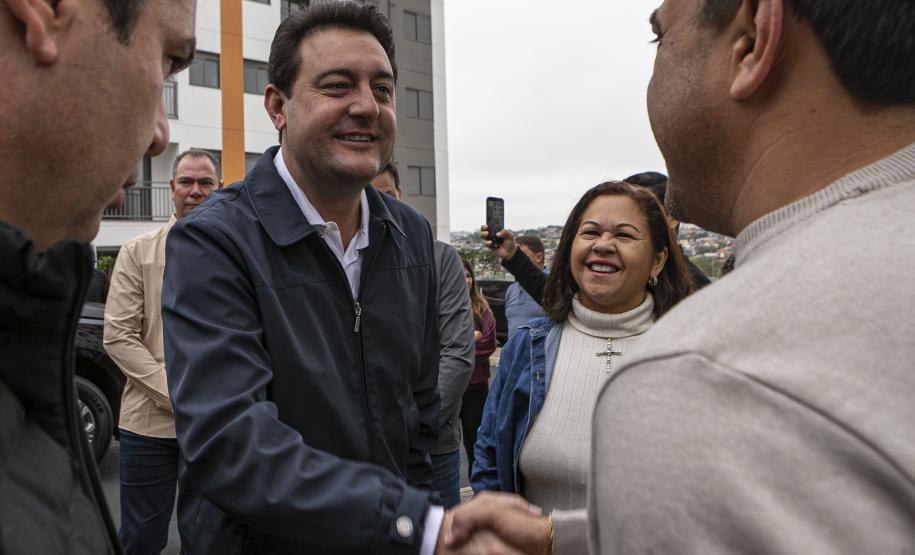 Ratinho Junior inaugura residencial com 320 unidades em Londrina, no Norte do Estado