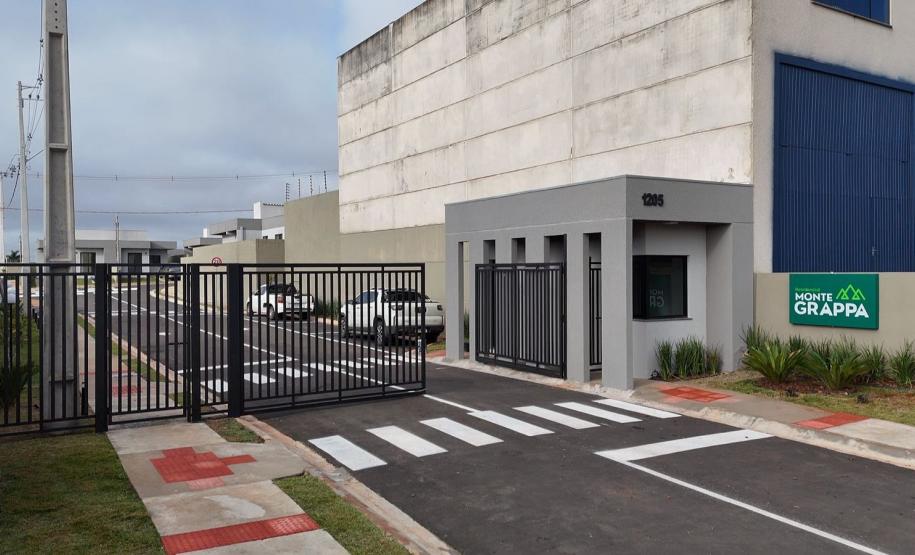 Em Ponta Grossa, condomínio com 47 casas é inaugurado com recursos estaduais