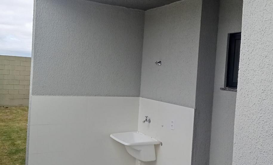 Em Ponta Grossa, condomínio com 47 casas é inaugurado com recursos estaduais