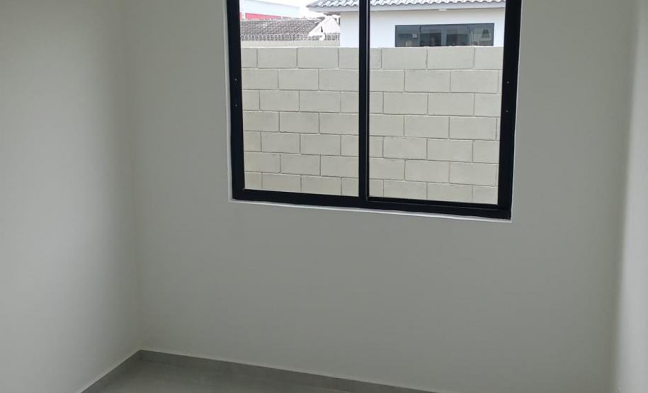 Em Ponta Grossa, condomínio com 47 casas é inaugurado com recursos estaduais
