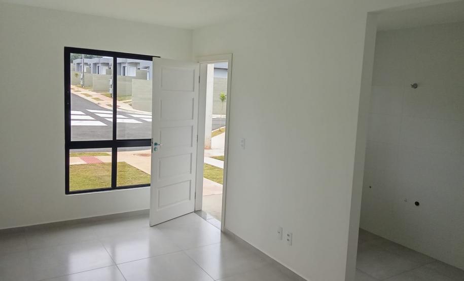 Em Ponta Grossa, condomínio com 47 casas é inaugurado com recursos estaduais