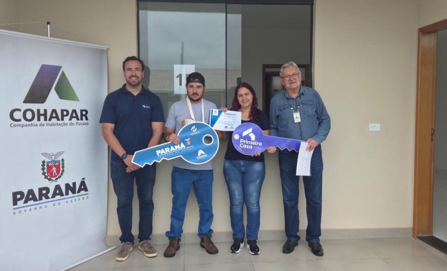 44 famílias de Paiçandu recebem subsídios do programa Casa Fácil e conquistam moradias próprias