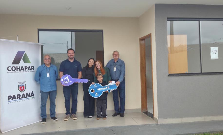 44 famílias de Paiçandu recebem subsídios do programa Casa Fácil e conquistam moradias próprias