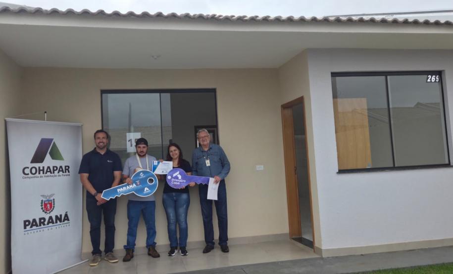 44 famílias de Paiçandu recebem subsídios do programa Casa Fácil e conquistam moradias próprias