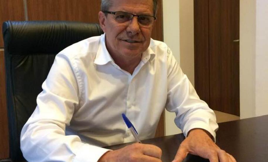 Novo presidente da Cohapar realiza primeira reunião de trabalho com funcionários O presidente da Companhia de Habitação do Paraná (Cohapar), Jorge Lange, realizou a primeira reunião trabalho com os funcionários da empresa nesta segunda-feira (14). A assinatura do termo de posse aconteceu na última sexta-feira (11), após a indicação do governador Carlos Massa Ratinho Junior ter sido aprovada pelo Conselho de Administração da companhia.