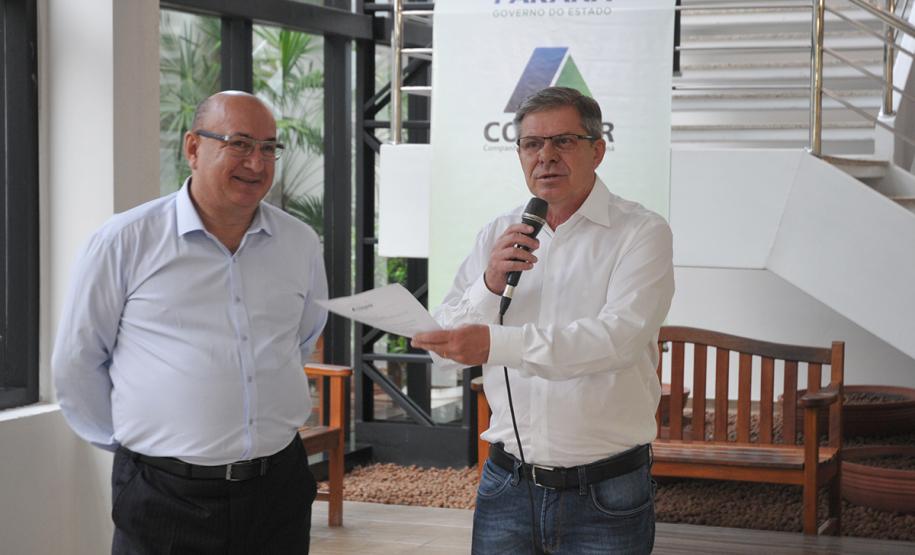 O presidente da Companhia de Habitação do Paraná (Cohapar), Jorge Lange, realizou a primeira reunião trabalho com os funcionários da empresa nesta segunda-feira (14). A assinatura do termo de posse aconteceu na última sexta-feira (11), após a indicação do governador Carlos Massa Ratinho Junior ter sido aprovada pelo Conselho de Administração da companhia.