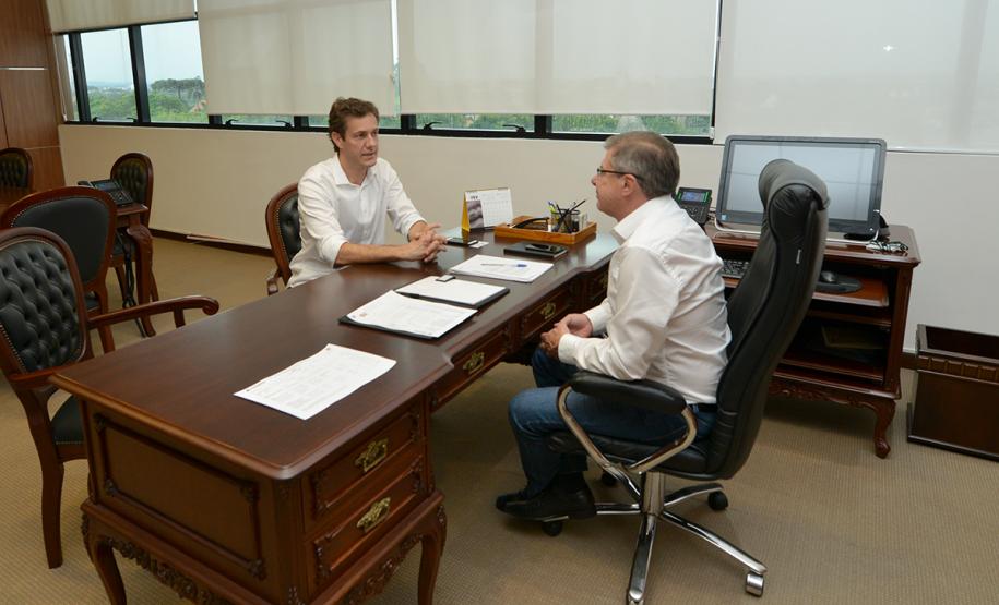 Com a assessoria técnica da Cohapar, a Prefeitura de Toledo quer focar seus projetos habitacionais no atendimento à população de baixa renda. O assunto foi abordado pelo vice-prefeito, Tita Furlan, em uma reunião com o presidente da companhia, Jorge Lange, nesta quinta-feira (31).
