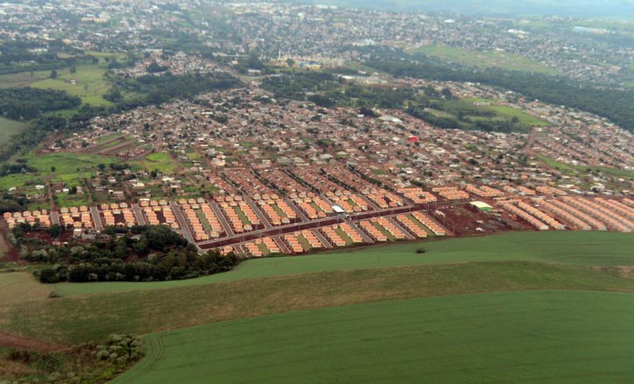 Câmara dos Deputados aprova urgência de projeto que prorroga incentivos do Minha Casa Minha Vida A Câmara dos Deputados aprovou nesta segunda-feira (26), por 334 votos a 30, requerimento para votação em regime de urgência do Projeto de Lei de 888/19, de autoria do deputado federal Marcelo Ramos, do Amazonas, que busca incentivar a retomada da construção de casas populares e, em consequência, o incremento na geração de empregos.