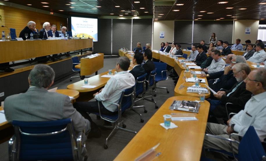 Moradores do bairro Guarituba, em Piraquara, terão a oportunidade de realizar diversos cursos e oficinas socioeducativas ministrados pelo SENAC de maneira gratuita ao longo dos próximos meses. O objetivo é oferecer novas alternativas à população para a geração de renda, com prioridade para o atendimento de famílias previamente beneficiadas com a construção ou regularização de moradias pela Cohapar na região.