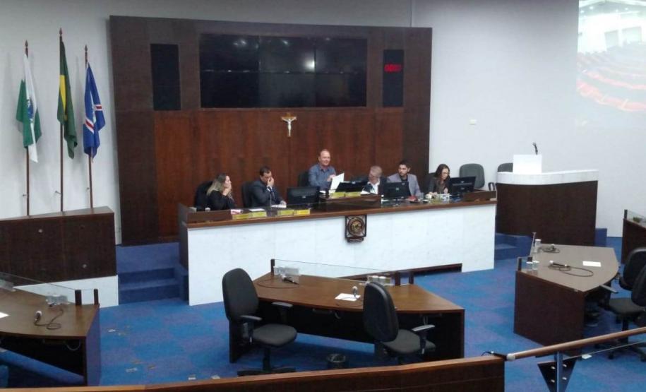 Cohapar expõe projeto de regularização fundiária a vereadores de Campo Largo Representantes da Cohapar apresentaram detalhes do programa Morar Legal Paraná a vereadores de Campo Largo nesta semana. Em audiência pública, os técnicos da companhia expuseram a situação do projeto para o município, que consiste na regularização de 2.200 lotes e a entrega de títulos de propriedade às famílias.