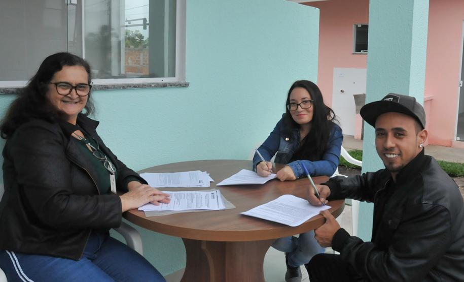 Casas foram financiadas com recursos do Governo do Estado pela Cohapar e fazem parte do plano de retomada da carteira imobiliária da empresa.