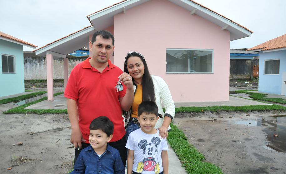 Casas foram financiadas com recursos do Governo do Estado pela Cohapar e fazem parte do plano de retomada da carteira imobiliária da empresa.