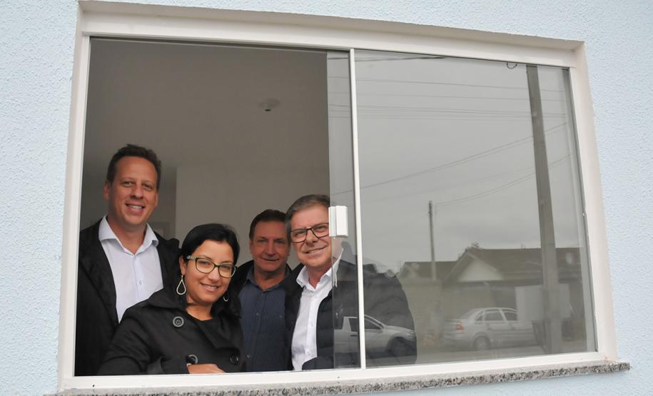 Casas foram financiadas com recursos do Governo do Estado pela Cohapar e fazem parte do plano de retomada da carteira imobiliária da empresa.