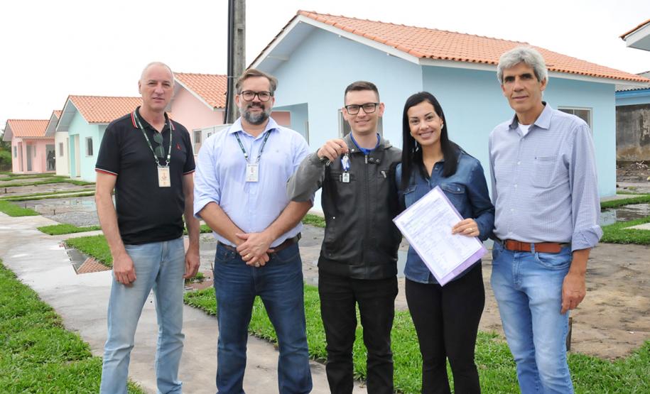 Casas foram financiadas com recursos do Governo do Estado pela Cohapar e fazem parte do plano de retomada da carteira imobiliária da empresa.