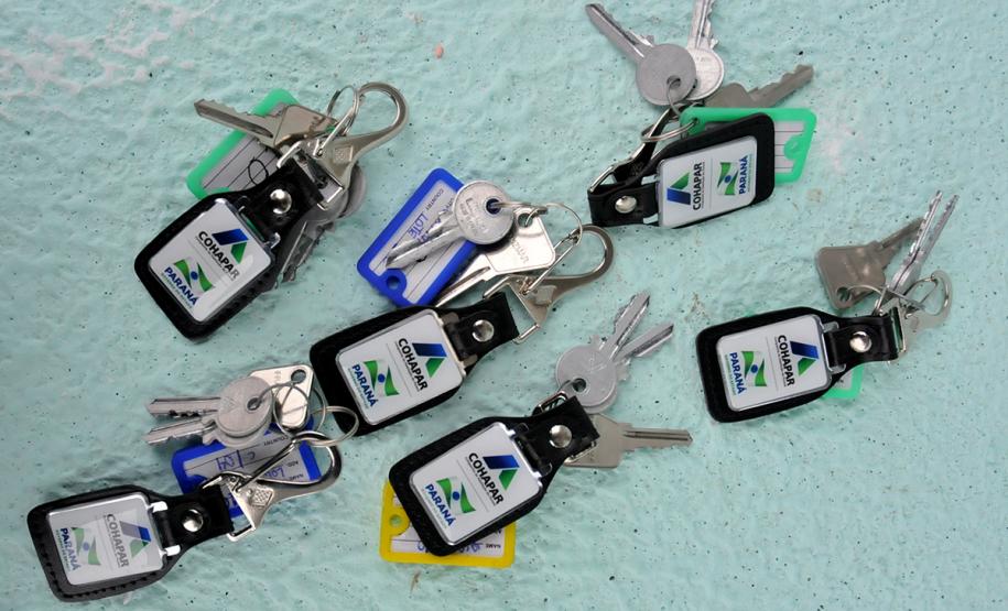 Casas foram financiadas com recursos do Governo do Estado pela Cohapar e fazem parte do plano de retomada da carteira imobiliária da empresa.