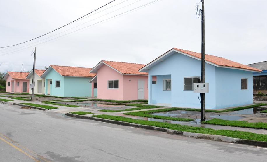 Casas foram financiadas com recursos do Governo do Estado pela Cohapar e fazem parte do plano de retomada da carteira imobiliária da empresa.