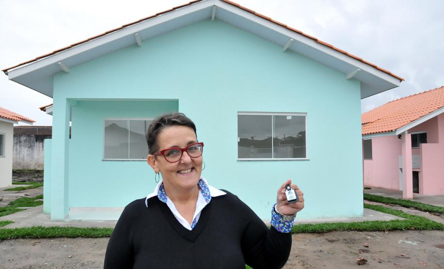 Casas foram financiadas com recursos do Governo do Estado pela Cohapar e fazem parte do plano de retomada da carteira imobiliária da empresa.