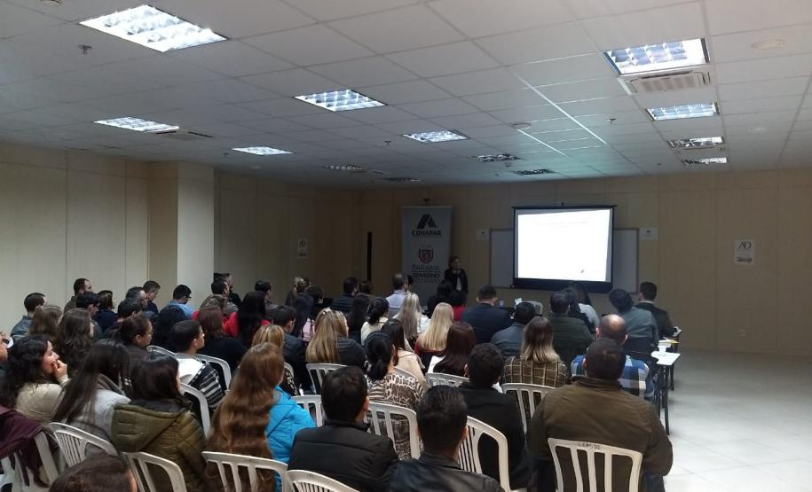 Técnicos municipais da região Sul são capacitadas em sistema para mapeamento de demandas habitacionais do Paraná A Cohapar realizou nesta quarta-feira (29), em Guarapuava, um treinamento sobre o sistema de necessidades habitacionais da empresa com a participação de técnicos de 40 prefeituras das regiões Sul e Centro-Sul do Paraná. A ferramenta informatizada será utilizada em conjunto pelos órgãos municipais e o Governo do Estado para a atualização do Plano Estadual de Habitação de Interesse Social (PEHIS-PR).