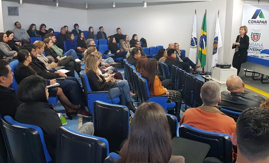 Cohapar conclui treinamentos sobre Sistema de Necessidades Habitacionais do Paraná Com a participação de representantes de 22 municípios dos Campos Gerais e região, a Cohapar concluiu nesta terça-feira (4) a série de capacitações sobre o Sistema de Necessidades Habitacionais do Paraná (SISPEHIS). Foram 12 capacitações realizadas por todo o estado desde abril com o objetivo de treinar técnicos de prefeituras na inserção e atualização dos dados sobre as demandas por moradia em seus municípios na ferramenta online e integrada criada pela companhia.