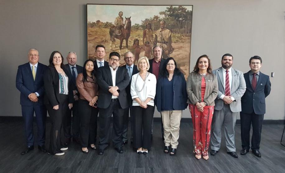 ABC elege nova diretoria e define prioridades de atuação A Associação Brasileira de Cohabs e Agentes Públicos de Habitação (ABC) realizou na sexta-feira (14) a Assembleia Geral e o Encontro Técnico, em São Paulo no Palácio dos Bandeirantes, que elegeu a nova diretoria para o biênio 2019/2021 e debateu as possibilidades de atuação das Companhias e Secretarias de Habitação de estados e municípios para contribuir com a produção habitacional do país.