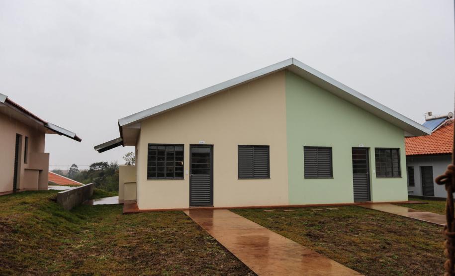 Entrega de moradias para 100 famílias de Marechal Cândido Rondon, no Oeste do Paraná, nesta segunda-feira (15). Marechal Cândido Rondon, 15/07/2019 -  Foto: Geraldo Bubniak/ANPr