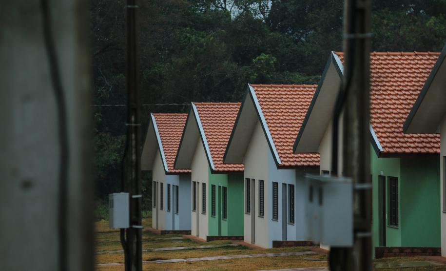 Entrega de moradias para 100 famílias de Marechal Cândido Rondon, no Oeste do Paraná, nesta segunda-feira (15). Marechal Cândido Rondon, 15/07/2019 -  Foto: Geraldo Bubniak/ANPr