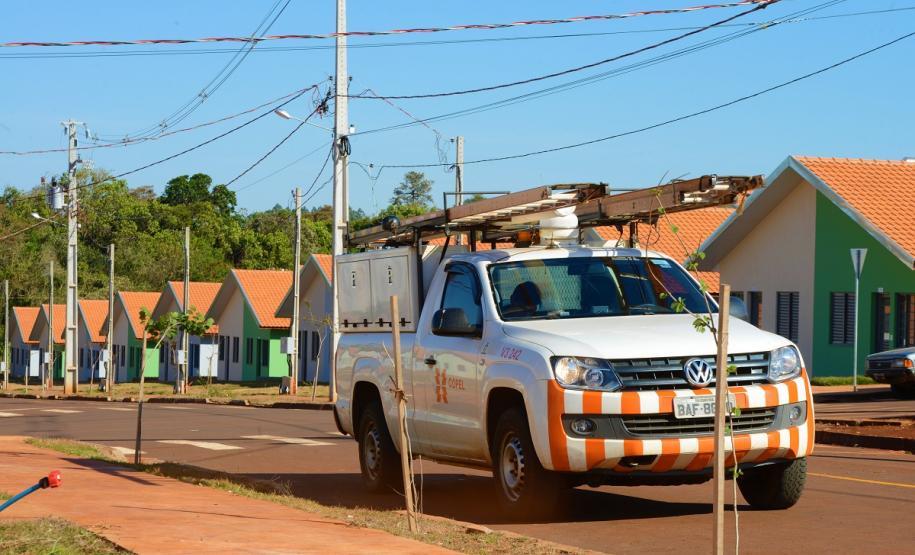 A manhã desta segunda-feira (15) ficará marcada para sempre na vida de cem famílias de Marechal Cândido Rondon, na região Oeste do Paraná. A partir de agora, elas são as proprietárias dos imóveis do Residencial Sol Nascente, empreendimento inaugurado pelo governador em exercício, Darci Piana e que recebeu investimentos de R$ 7,5 milhões do Governo Federal, Governo do Estado e prefeitura.