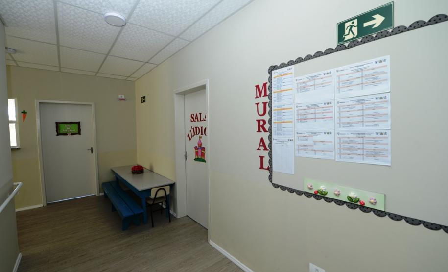 Piraquara ganhou nesta sexta-feira (19) o segundo Centro Municipal de Atendimento Educacional Especializado (CMAEE). O governador em exercício Darci Piana participou da inauguração do CMAEE Gustavo Maier, no bairro Guarituba, que é voltado para crianças portadoras de necessidades especiais.