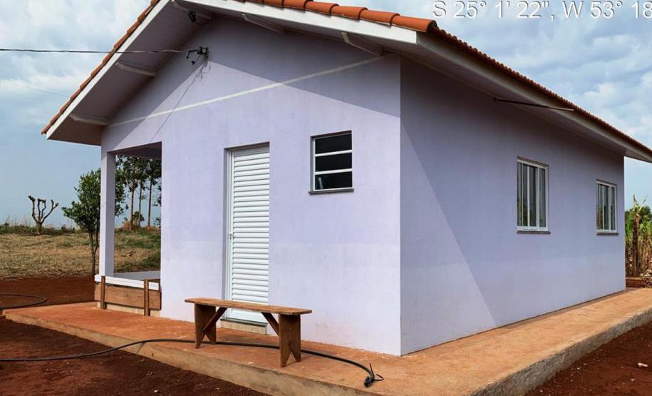 Cohapar e prefeitura vistoriam obras de 57 casas rurais em Cascavel O presidente da Cohapar, Jorge Lange, e o presidente da Companhia Municipal de Habitação de Cascavel (Cohavel), Nei Haveroth, vistoriaram nesta segunda-feira (9), as obras de construção de 57 novas casas populares no Assentamento Valmir Motta de Oliveira, na zona rural de Cascavel. O projeto envolve investimentos de R$ 1,6 milhão e deverá ser concluído até a metade de novembro.