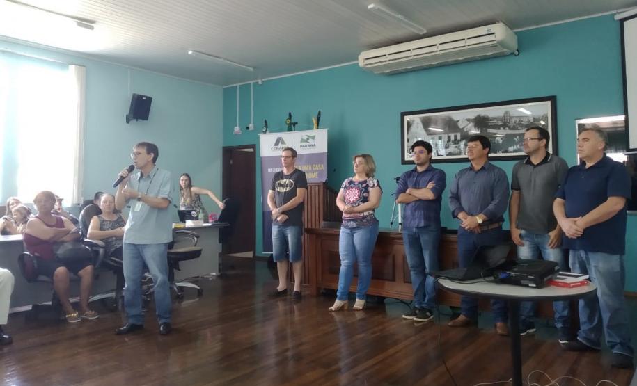 Cohapar orienta moradores de Pitanga sobre processo de escrituração de imóveis Cerca de 350 moradores de Pitanga participaram nesta quarta-feira (11) de uma reunião organizada pela Cohapar para explicar os detalhes do programa de Escrituração Direta da empresa. O grupo é formado por mutuários, compradores ou pessoas que residem há mais de cinco anos em imóveis financiados pela companhia na cidade, na região Central do Paraná, e que poderão obter a escritura de suas propriedades com custos reduzidos em mais facilidade.