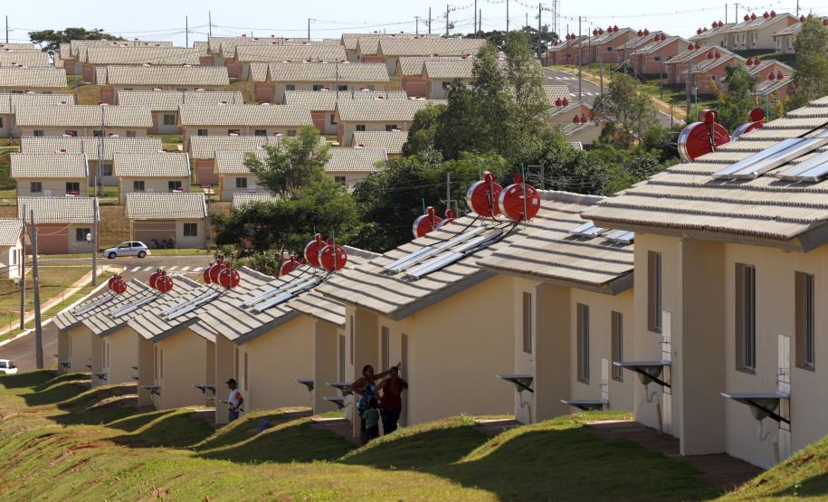 A Comissão de Meio Ambiente e Desenvolvimento Sustentável da Câmara dos Deputados aprovou proposta que inclui o aspecto ambiental da sustentabilidade como uma das diretrizes a serem observadas pelo Sistema Nacional de Habitação de Interesse Social (SNHIS).