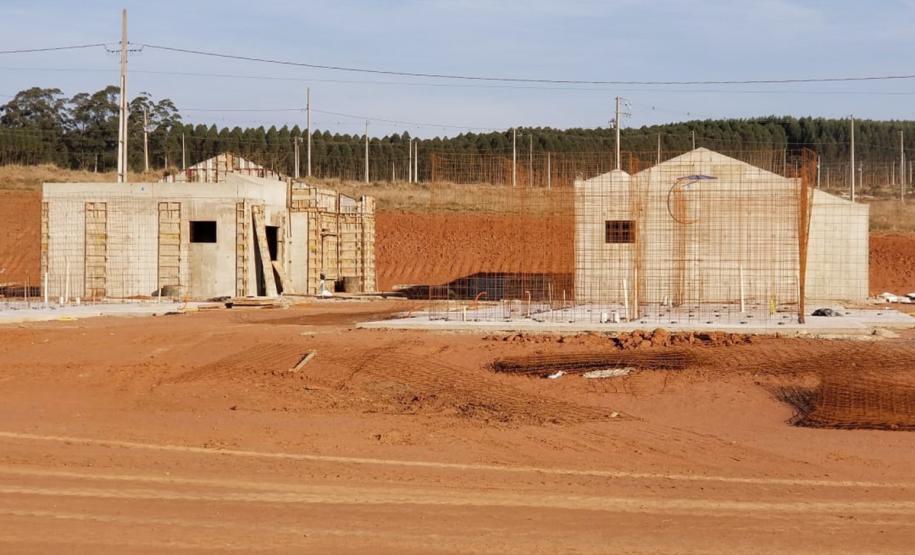 A Cohapar iniciou neste ano a construção das primeiras casas do programa Viver Mais Paraná, voltadas ao atendimento específico de pessoas idosas. Neste 1.º de outubro, data em que se comemora o Dia Internacional do Idoso, a perspectiva é de ampliação dos projetos em todo o estado, que têm o objetivo de levar condições dignas de moradia para a população na faixa da terceira idade.