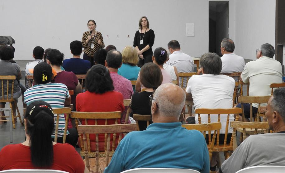 No dia 11 de outubro, mutuários, compradores ou ocupantes de imóveis financiados pela Cohapar em Quatro Pontes devem apresentar a documentação necessária para dar início ao processo de escrituração direta da companhia. O serviço é oferecido pela empresa a custos reduzidos e condições facilitadas de pagamento, além da possibilidade de isenção do pagamento de taxas municipais para quem precisa registrar a propriedade da moradia em cartório.