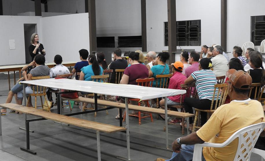 No dia 11 de outubro, mutuários, compradores ou ocupantes de imóveis financiados pela Cohapar em Quatro Pontes devem apresentar a documentação necessária para dar início ao processo de escrituração direta da companhia. O serviço é oferecido pela empresa a custos reduzidos e condições facilitadas de pagamento, além da possibilidade de isenção do pagamento de taxas municipais para quem precisa registrar a propriedade da moradia em cartório.