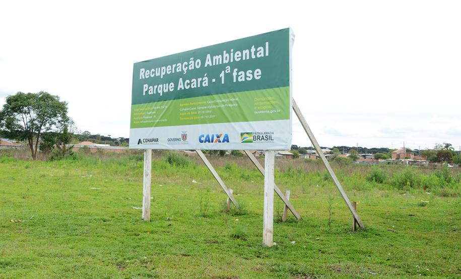 O bairro Guarituba, em Piraquara, passa por uma extensa intervenção do poder público, com obras de habitação popular, infraestrutura, saneamento, urbanização e regularização fundiária, financiadas pelo Programa de Aceleração do Crescimento (PAC). Como as obras acontecem simultaneamente e são executadas por diversos órgãos, técnicos da Cohapar, Sanepar e prefeitura se reuniram nesta semana para alinhar as ações de trabalho.