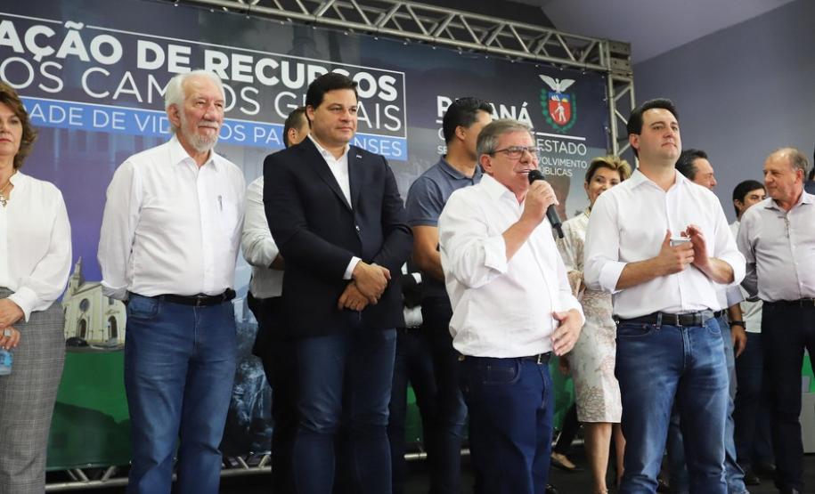 Governador lança programa Viver Mais Paraná Nesta quinta-feira (24), dentro das atividades da transferência da sede do Governo do Estado para Ponta Grossa, o governador Carlos Massa Ratinho Junior anunciou as primeiras cidades que receberão condomínios para idosos