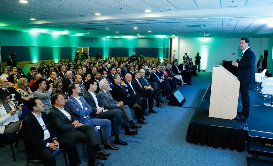 Entre as 50 maiores empresas do Paraná, Cohapar traça planos para continuar crescendo A Cohapar foi premiada nesta quinta-feira (7) como uma das maiores empresas do Paraná e do Sul do Brasil. A premiação foi dada pelo grupo Amanhã, que anualmente estabelece o ranking das 500 maiores empresas da região sul com base em indicadores econômicos como patrimônio, capital de giro e capacidade de endividamento.